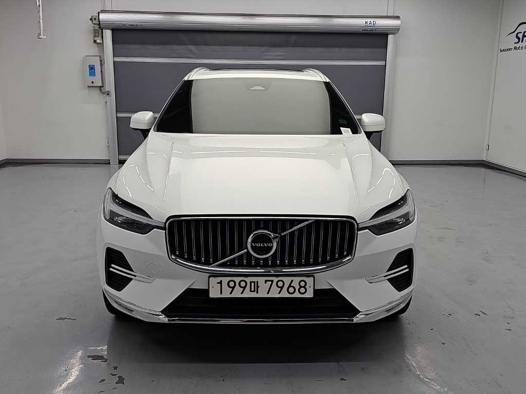 볼보 XC60 B5 AWD 플러스 브라이트 사진 2/18