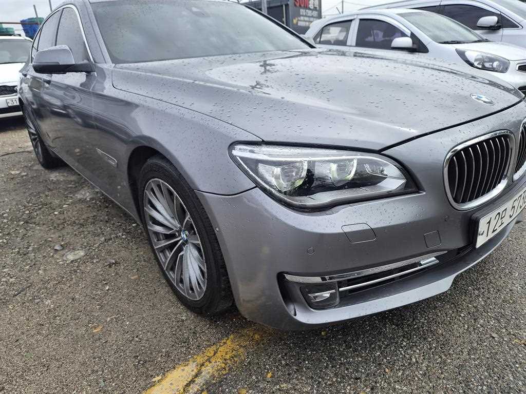 BMW 7시리즈 740 d xDrive 사진 2/19