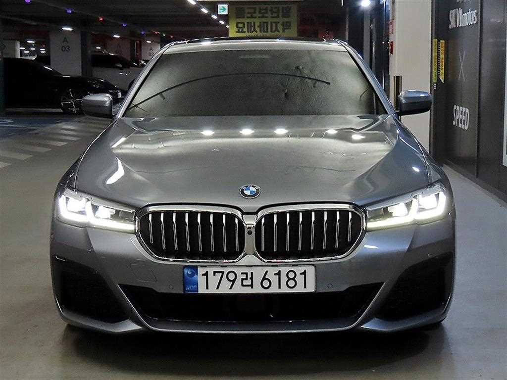 BMW 5시리즈 520i M 스포츠 사진 2/20
