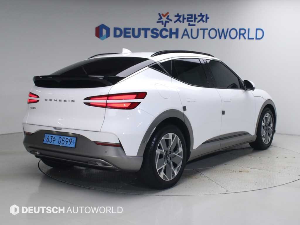 제네시스 GV60 스탠다드 2WD 사진 2/20