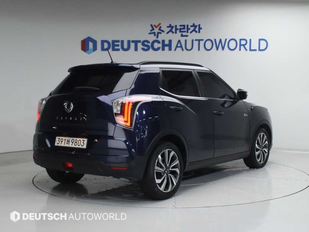 KGM 티볼리 2WD 가솔린 1.5 V5 사진 2/19