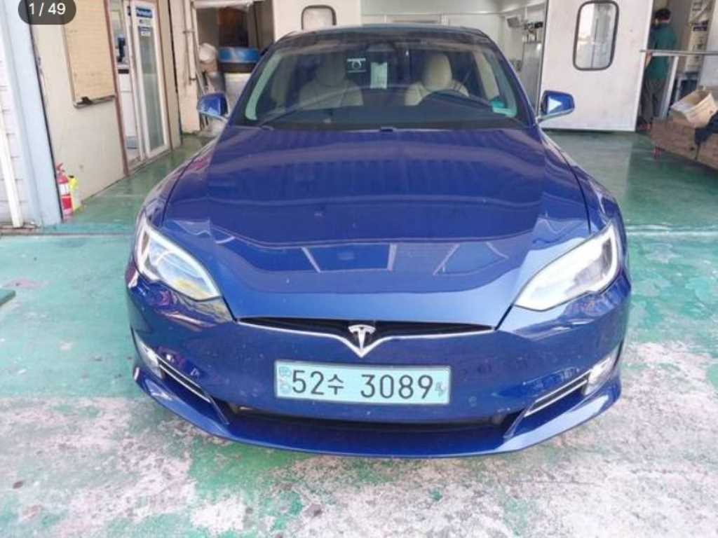 테슬라 모델 S 90D 사진