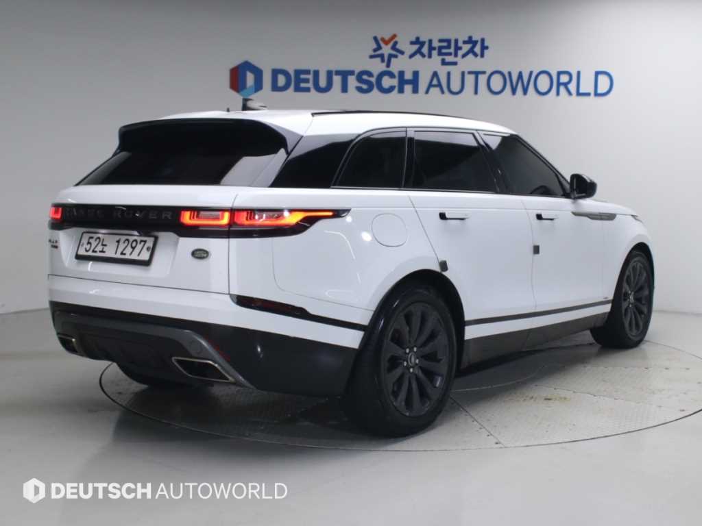 랜드로버 레인지로버 벨라 3.0 D300 R-다이나믹 HSE 사진 2/20