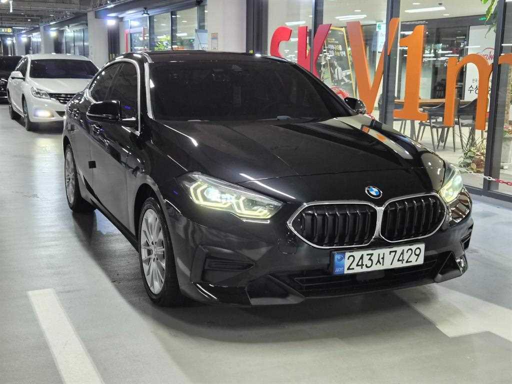 BMW 2시리즈 218d M 스포츠 사진
