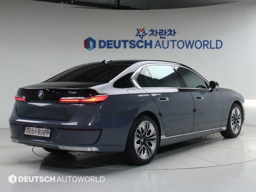 BMW 7시리즈 740i sDrive M 스포츠 사진 2/20