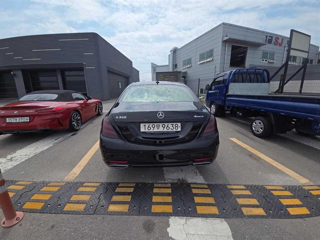벤츠 S 클래스 S 350 d 4MATIC 사진 2/18