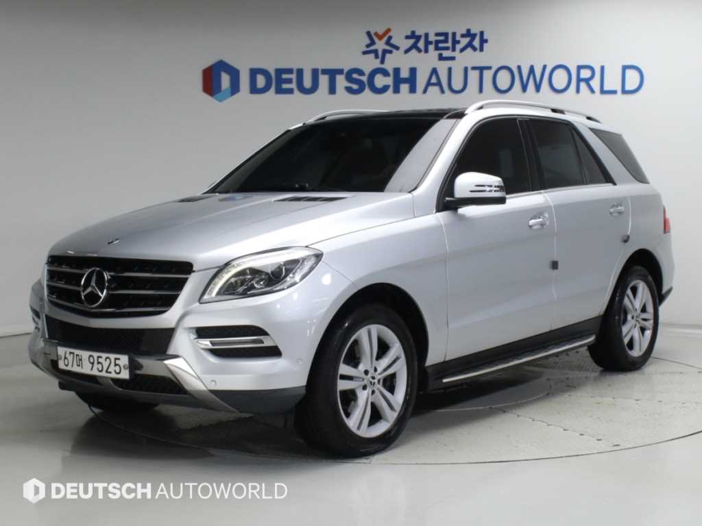 벤츠 M 클래스 ML350 블루텍 4매틱 사진