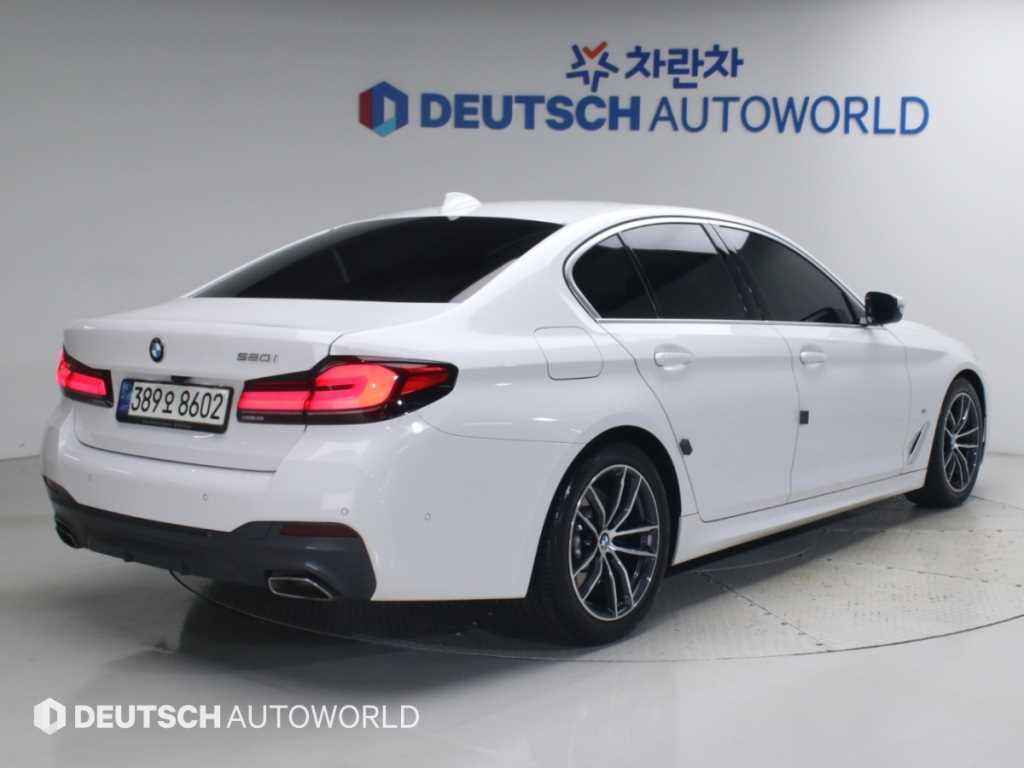 BMW 5시리즈 520i M 스포츠 사진 2/20