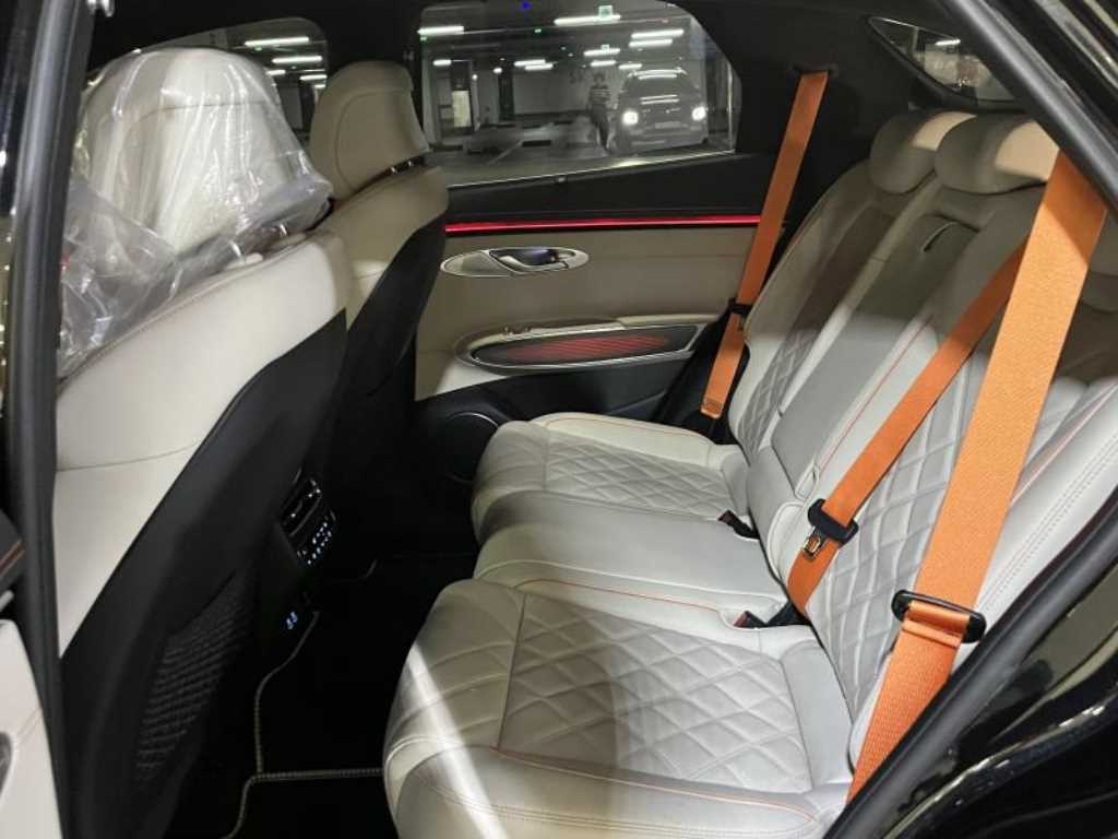 제네시스 GV70 2.5T 가솔린 2WD 사진 2/20