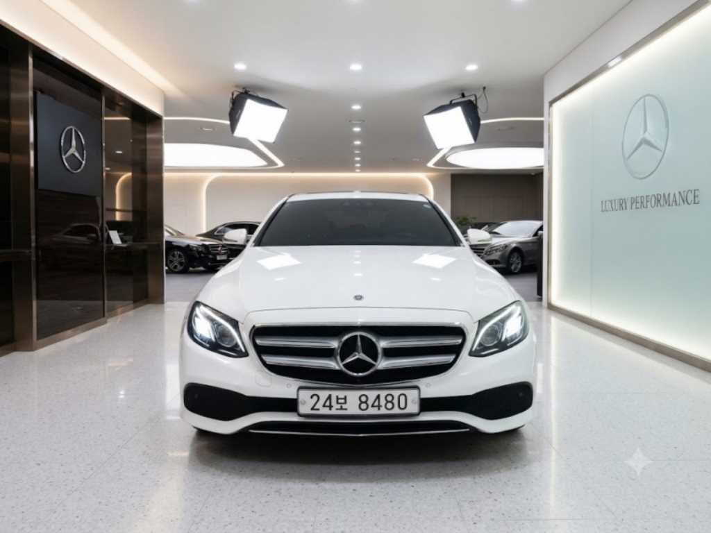 벤츠 E 클래스 E300 아방가르드 사진