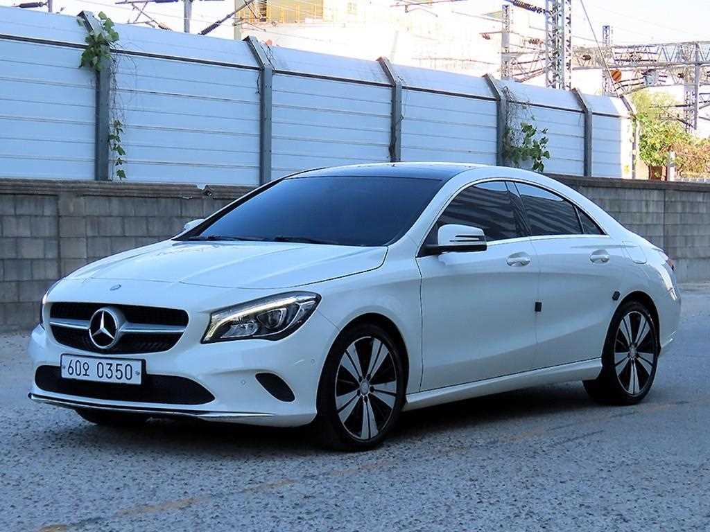 벤츠 CLA 클래스 CLA 250 4MATIC 사진 2/19