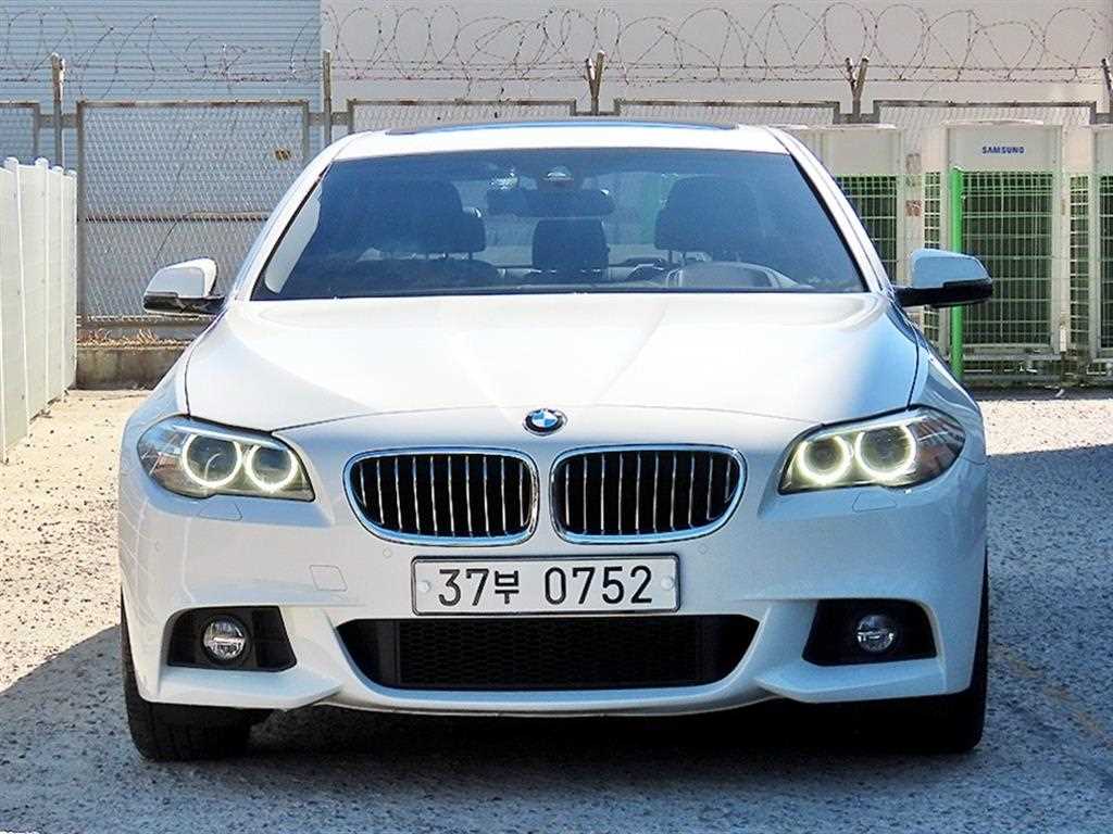 BMW 5시리즈 528i xDrive M 에어로 다이나믹 사진