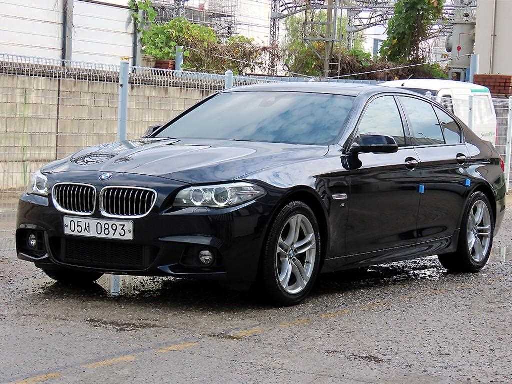 BMW 5시리즈 528i xDrive M 에어로 다이나믹 사진 2/20
