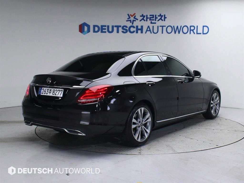 벤츠 C 클래스 C220 d 아방가르드 사진 2/20