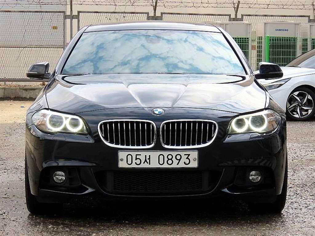 BMW 5시리즈 528i xDrive M 에어로 다이나믹 사진