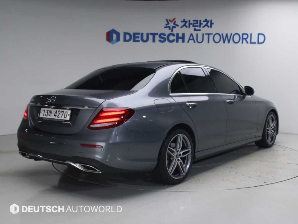 벤츠 E 클래스 E300 AMG LINE 사진 2/20