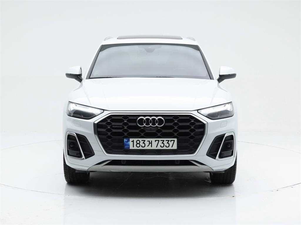 아우디 Q5 45 TFSI 콰트로 사진 2/20