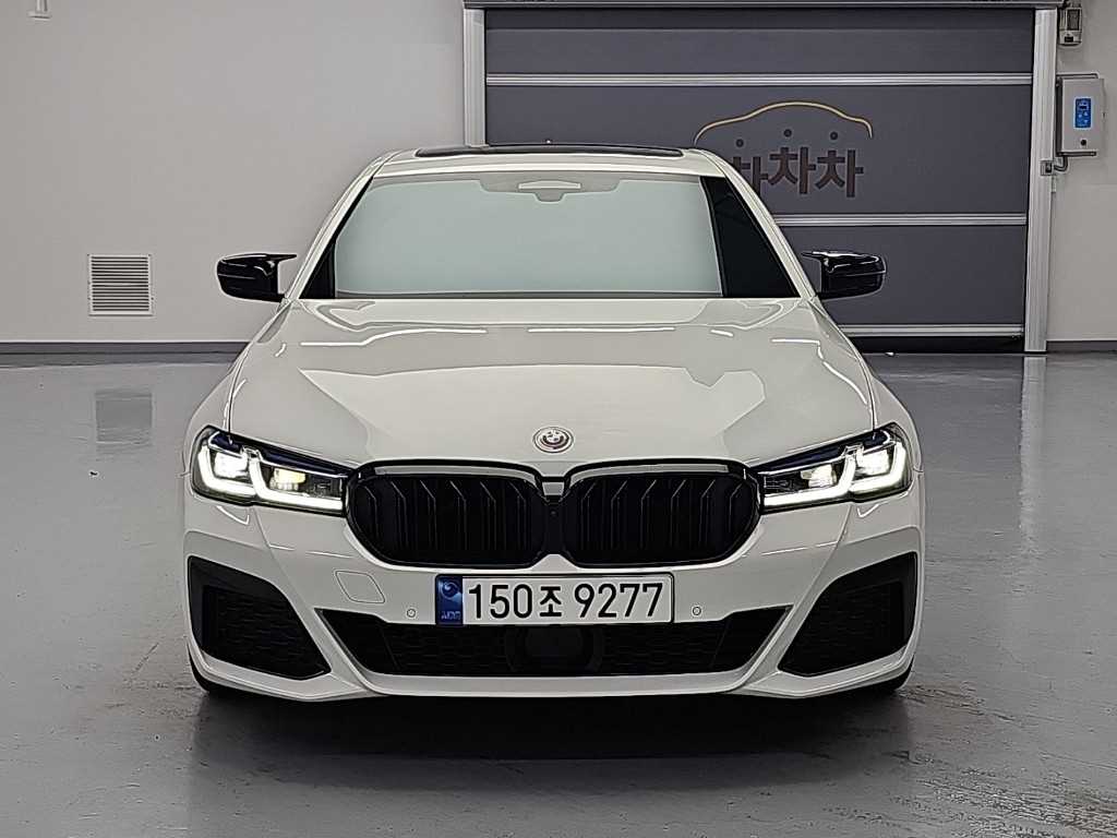 BMW 5시리즈 530i M 스포츠 사진 2/19