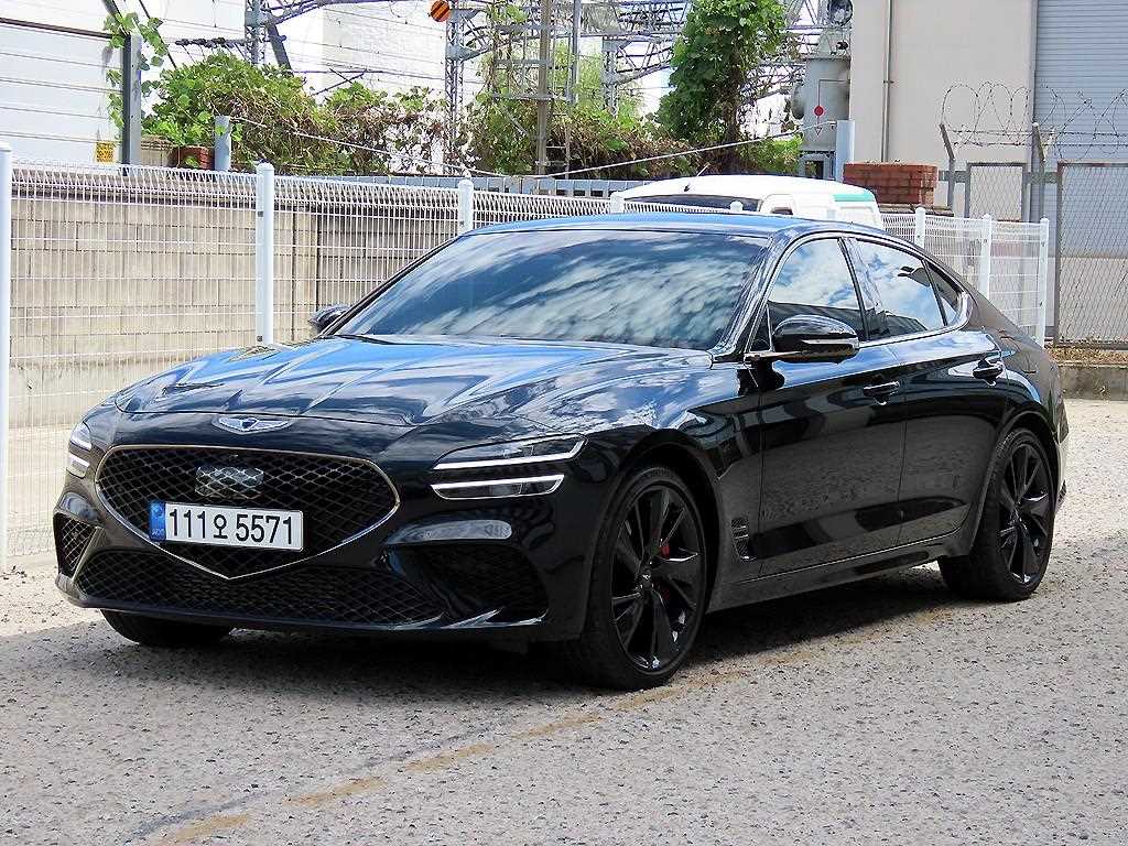 제네시스 G70 가솔린 3.3T 4WD 스포츠 패키지 사진 2/20