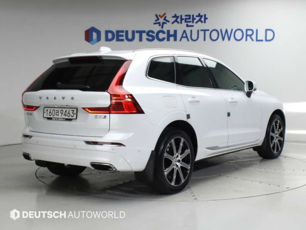 볼보 XC60 D5 AWD 인스크립션 사진 2/20
