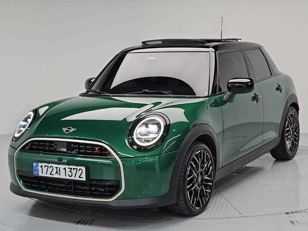 MINI 쿠퍼 5도어 페이버드 사진