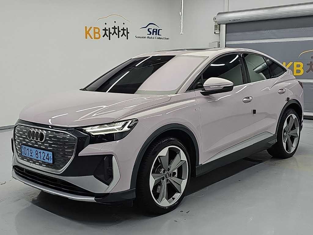 아우디 Q4 45 스포트백 프리미엄 사진 2/18