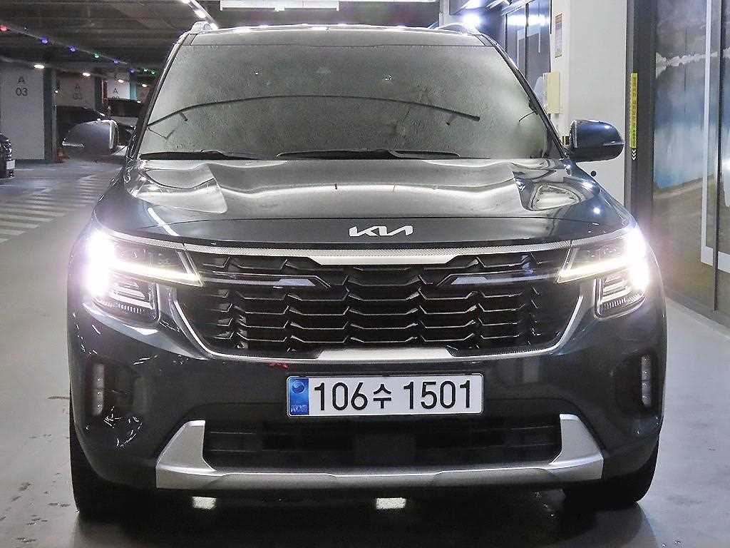 기아 셀토스 가솔린 1.6 터보 2WD 시그니처 사진 2/20
