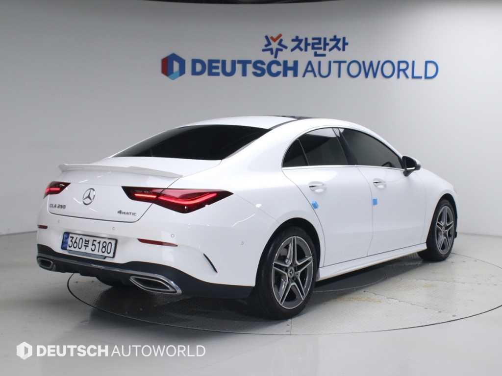 벤츠 CLA 클래스 CLA 250 4MATIC AMG 라인 사진 2/20