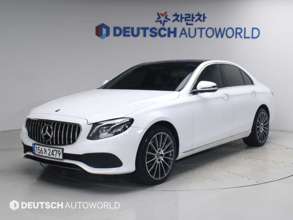 벤츠 E 클래스 E220d 아방가르드 사진