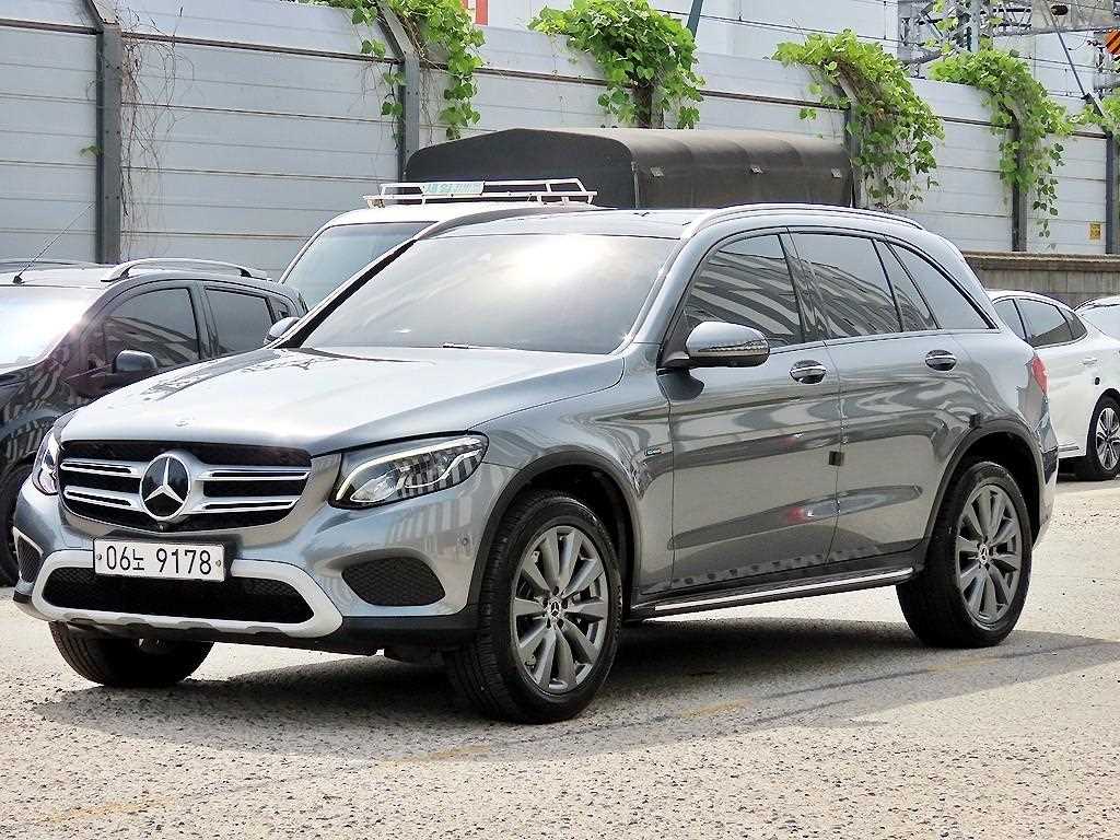 벤츠 GLC 클래스 GLC 350 e 4MATIC 프리미엄 사진 2/20