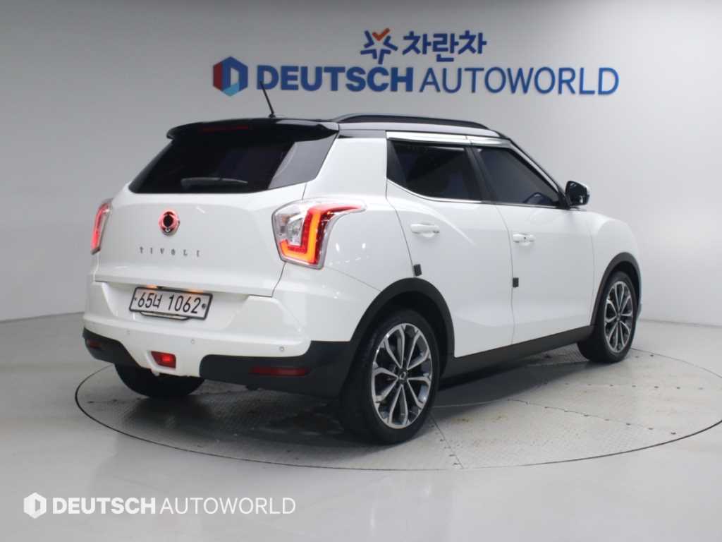 KGM 티볼리 2WD 가솔린 LX 사진 2/20