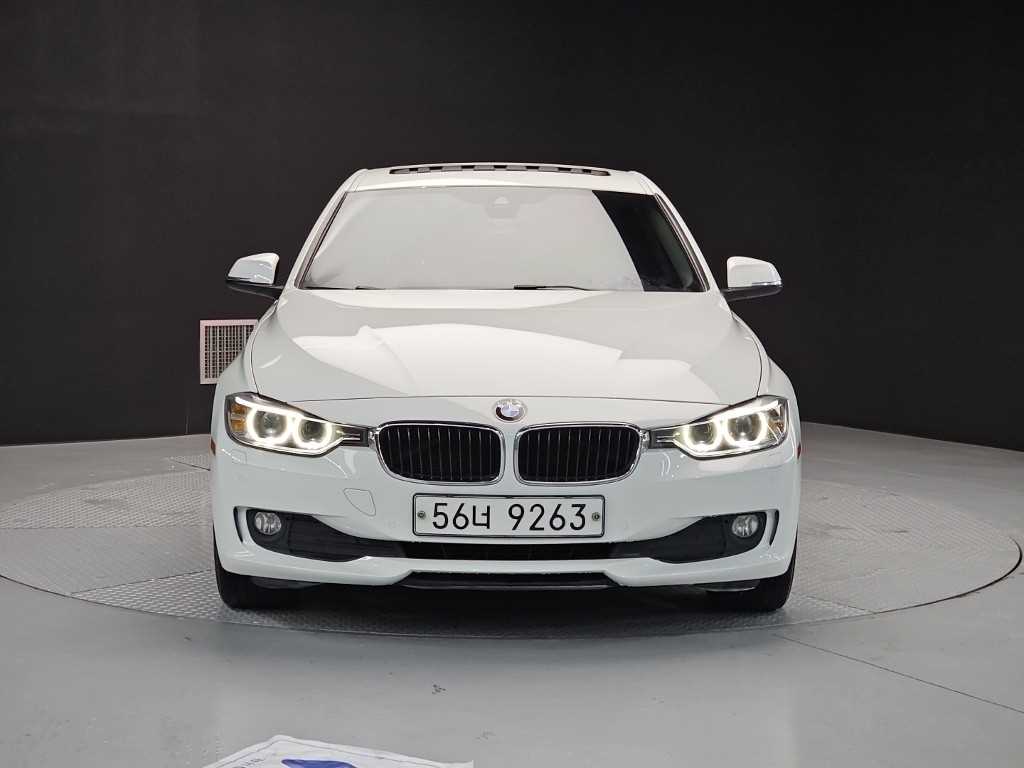 BMW 3시리즈 320d 사진 2/19
