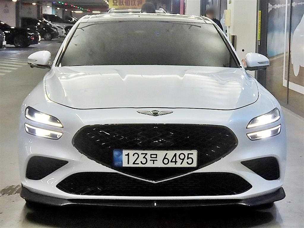 제네시스 G70 가솔린 3.3T 4WD 스포츠 패키지 사진 2/20