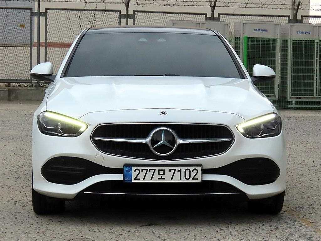 벤츠 C 클래스 C200 4MATIC 아방가르드 사진