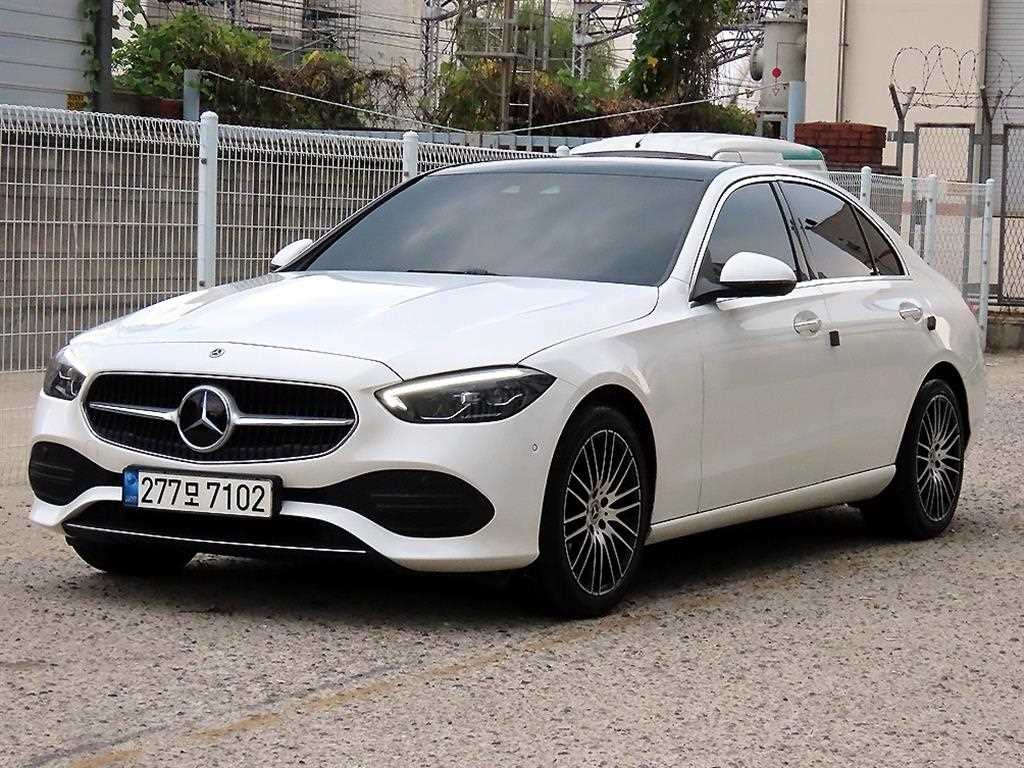벤츠 C 클래스 C200 4MATIC 아방가르드 사진 2/20
