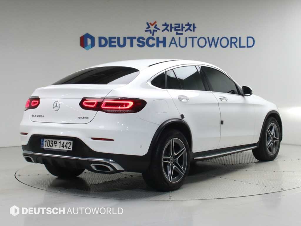 벤츠 GLC 클래스 GLC 220 d 4MATIC 쿠페 사진 2/20