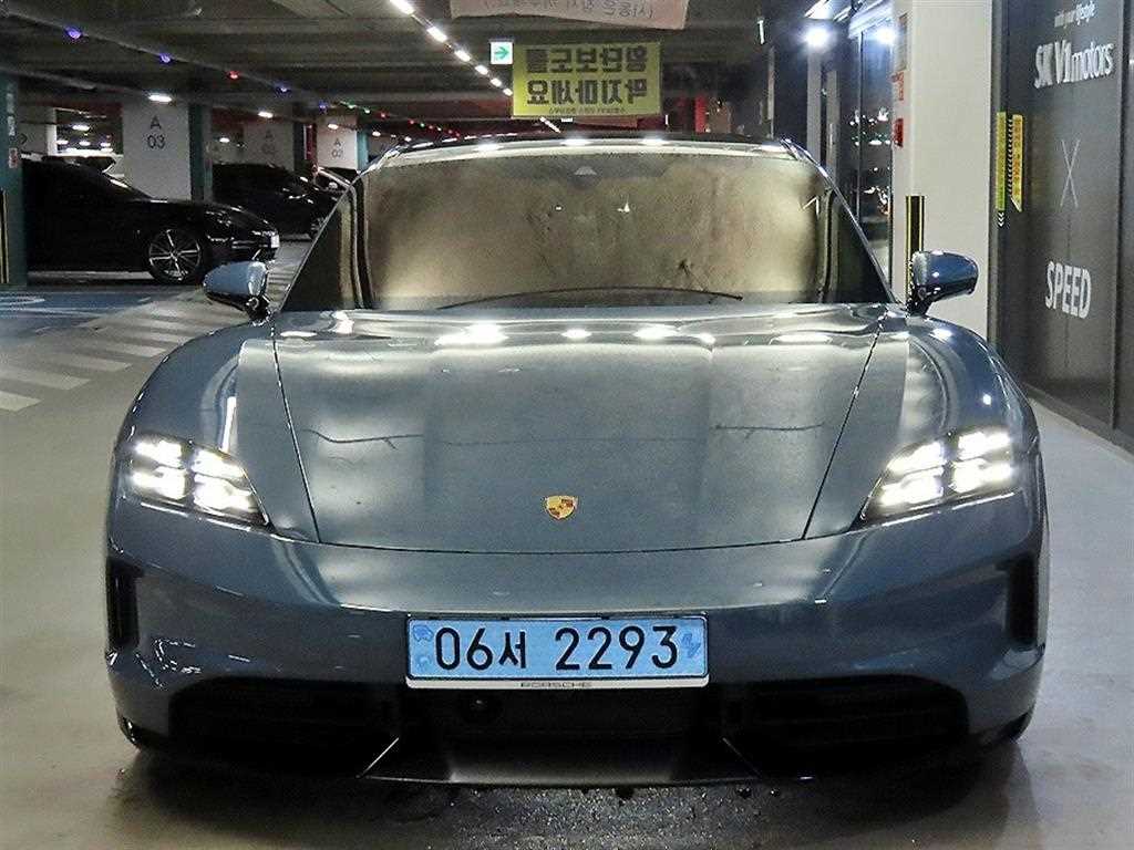 포르쉐 타이칸 GTS 사진 2/20