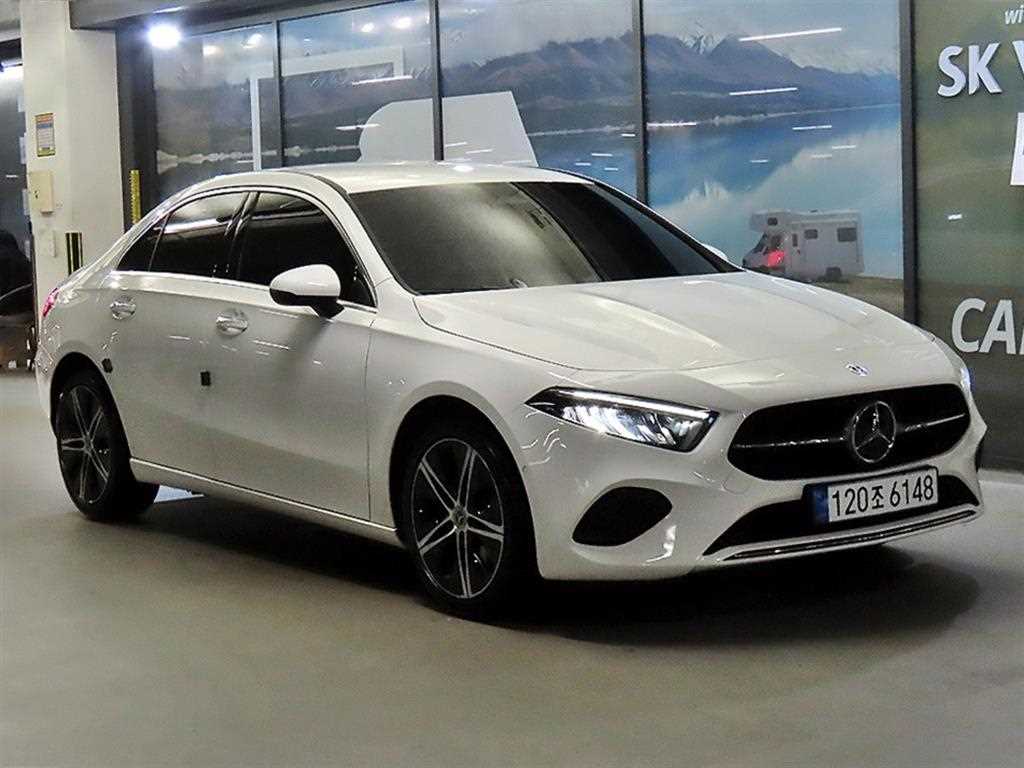 벤츠 A 클래스 A220 세단 사진