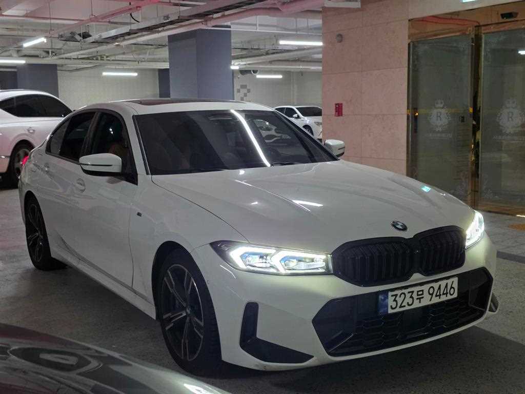 BMW 3시리즈 320i M 스포츠 사진 2/19