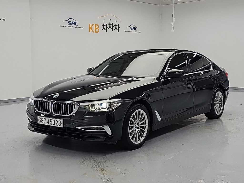 BMW 5시리즈 520i 럭셔리 사진