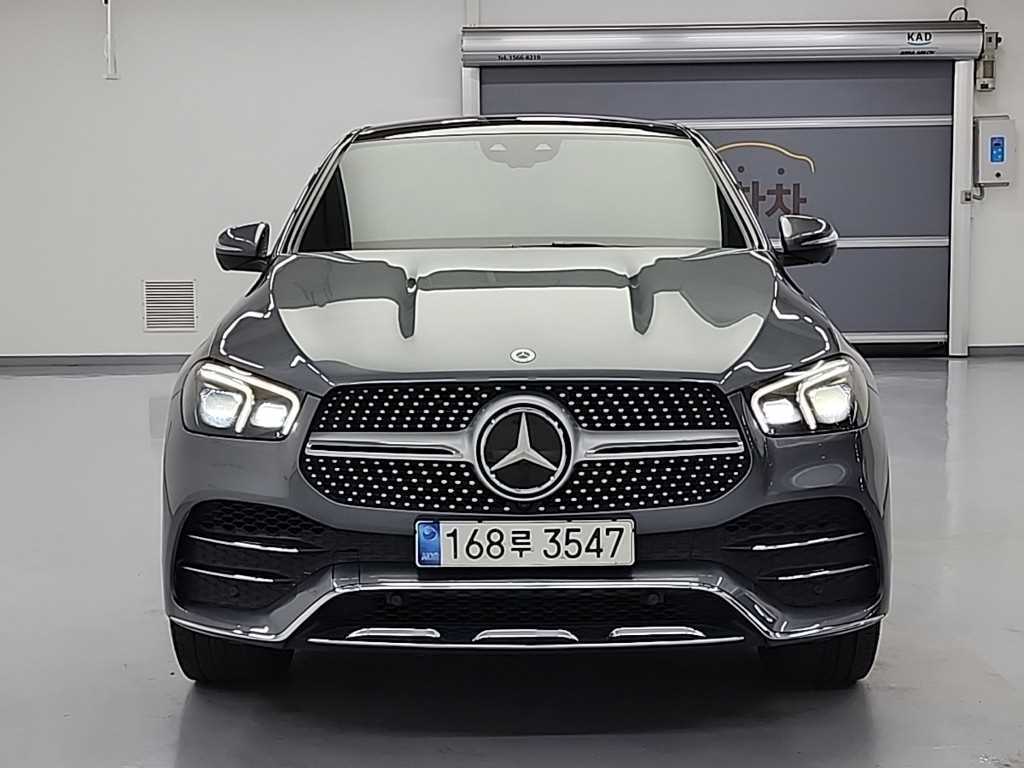 벤츠 GLE 클래스 GLE 400d 4MATIC 쿠페 사진 2/18