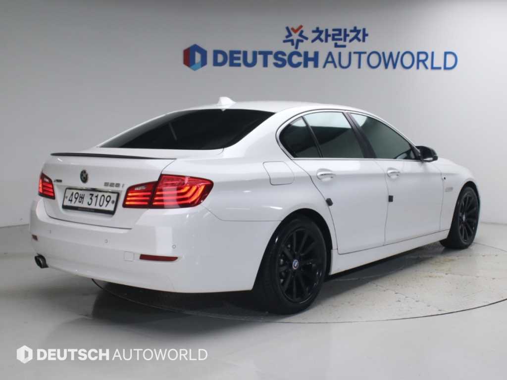 BMW 5시리즈 528i xDrive 사진 2/20