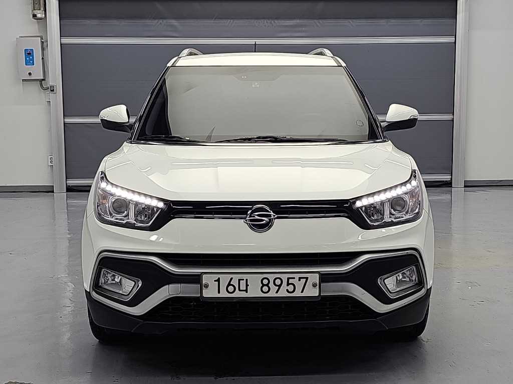 KGM 티볼리 2WD 가솔린 1.6 IX 사진 2/20