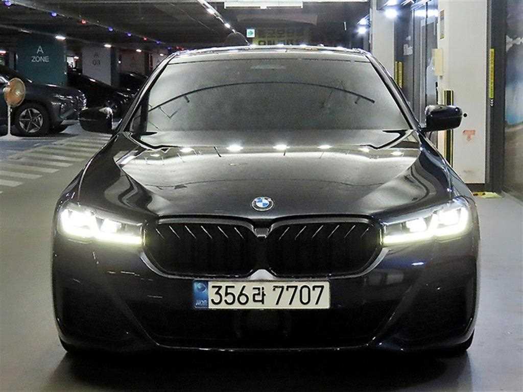 BMW 5시리즈 530i M 스포츠 사진 2/20