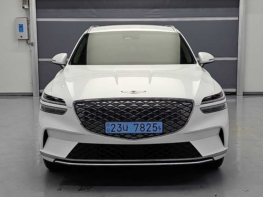 제네시스 GV70 e-AWD 사진 2/18