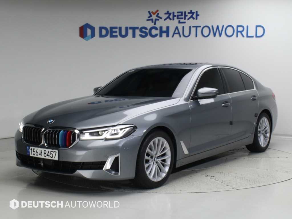 BMW 5시리즈 520i 럭셔리 사진