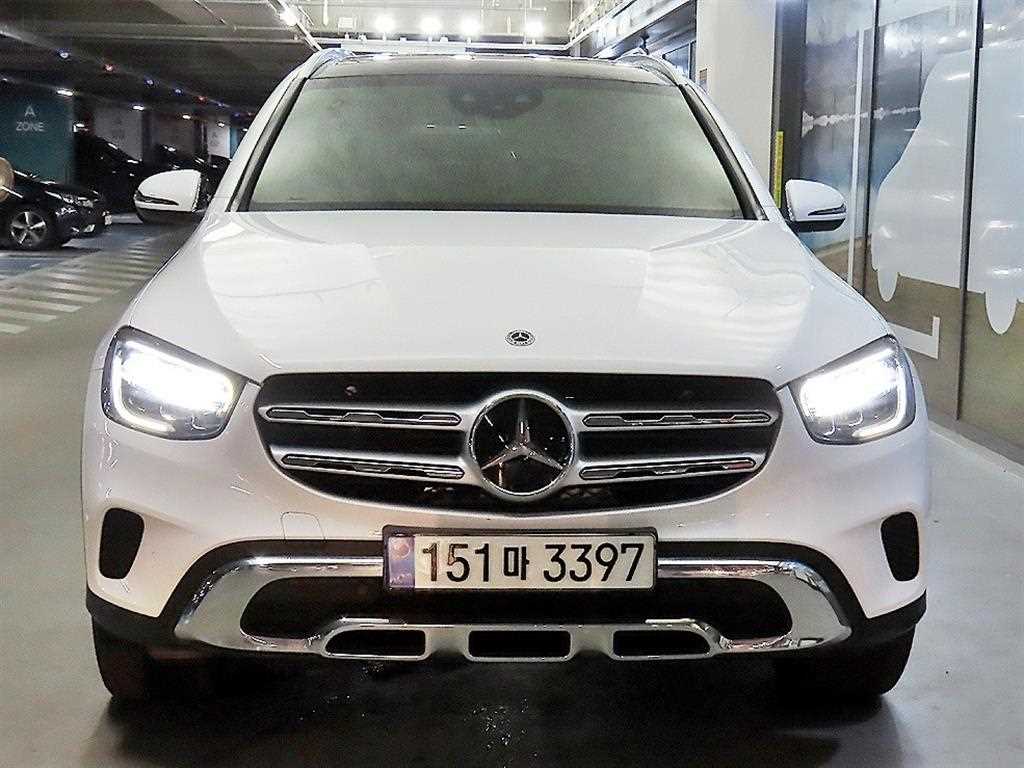 벤츠 GLC 클래스 GLC 300 e 4MATIC 사진 2/20