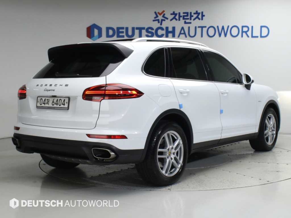 포르쉐 카이엔 3.0 디젤 사진 2/20