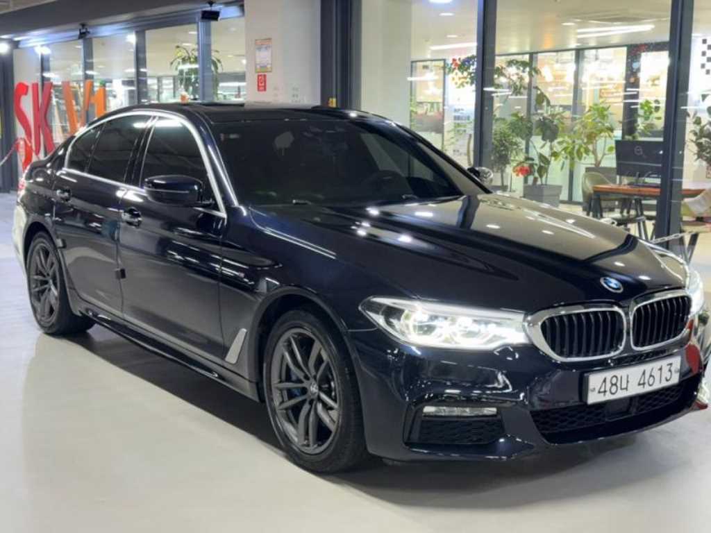 BMW 5시리즈 530i xDrive M 스포츠 사진 2/20