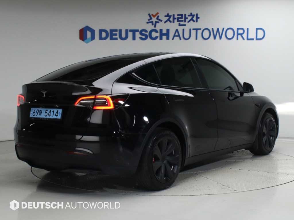 테슬라 모델 Y RWD 사진 2/20